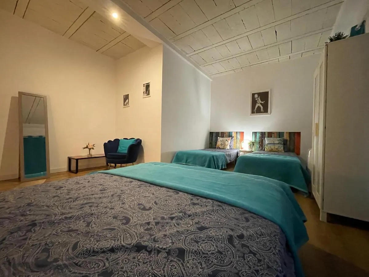 Rooms In Gothic Barcelona