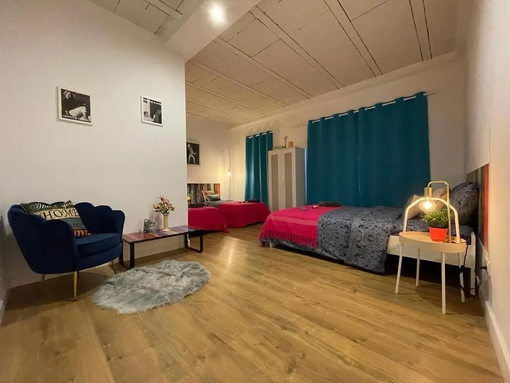 Hostel Rooms In Gothic Ισπανία