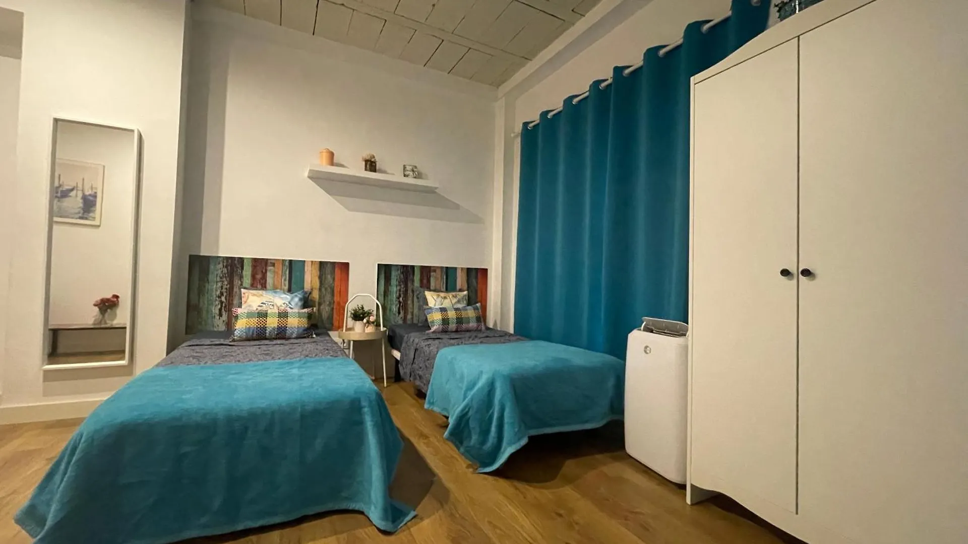 Rooms In Gothic Hostel Barcelona